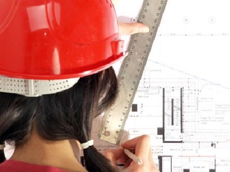 Baumeisterin mit Plan